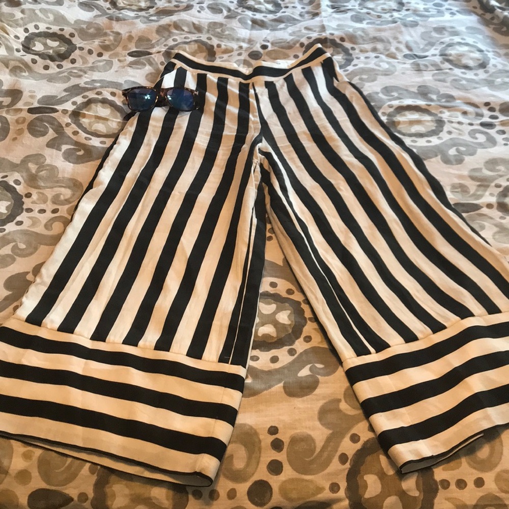 Beautiful cropped flared pants